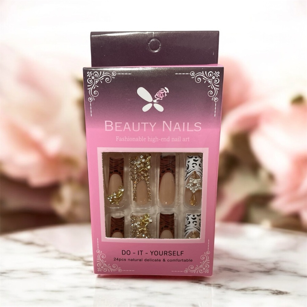 Press-On Nails Set - Gold and Cream